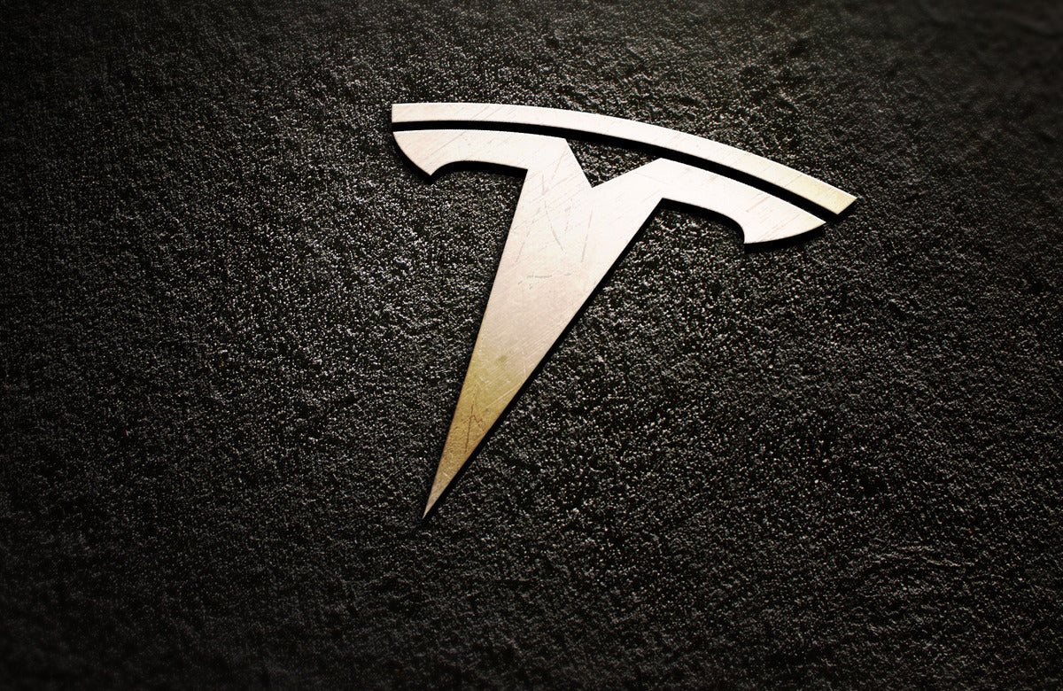 Wedbush Reiterates Outperform Rating on Tesla TSLA & Raises PT to $1,400 from $1,100