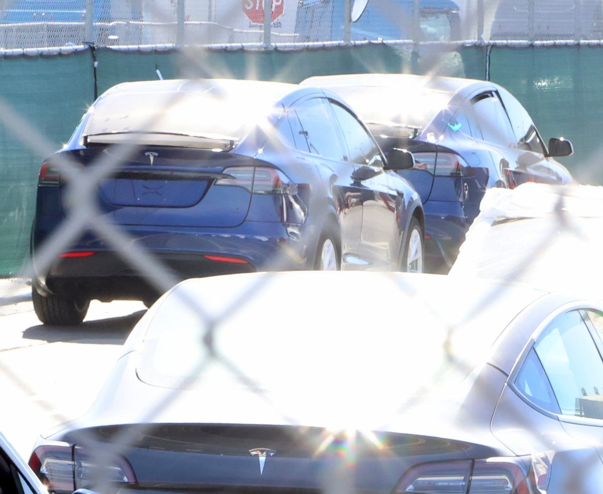 The First Plaid or Refreshed Model Xs Are Spotted at Tesla’s Fremont Factory