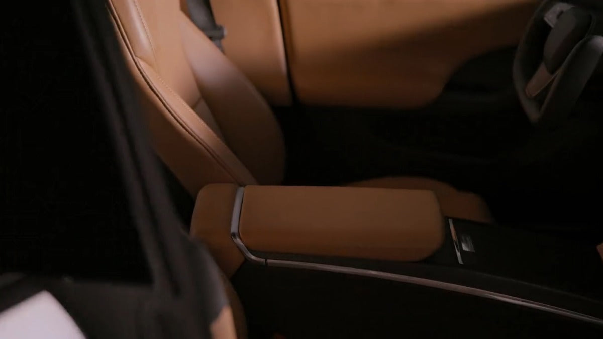 Tesla Model S & X Plaid May Soon Get a Caramel Interior