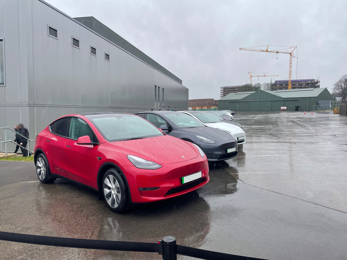 Tesla Model Y Deliveries Begin in the UK—First Cars Already Handed Over to Owners
