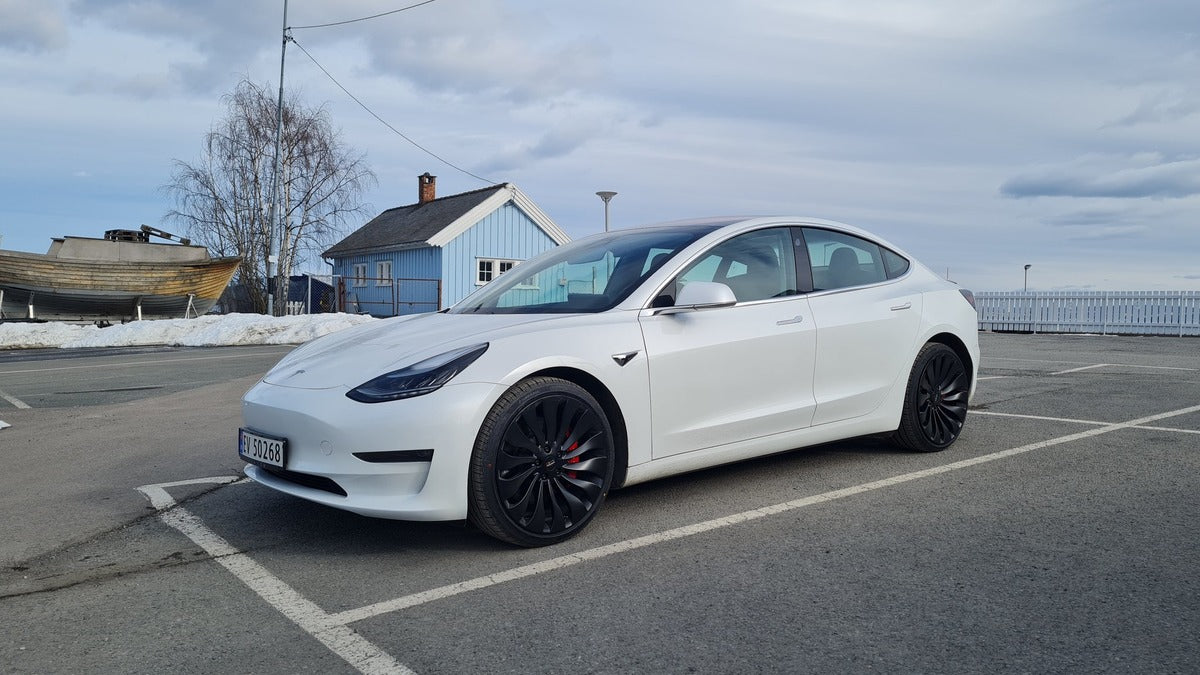 Tesla Model 3 Electrifies Norway, Is Best-Selling EV in Q2 2021
