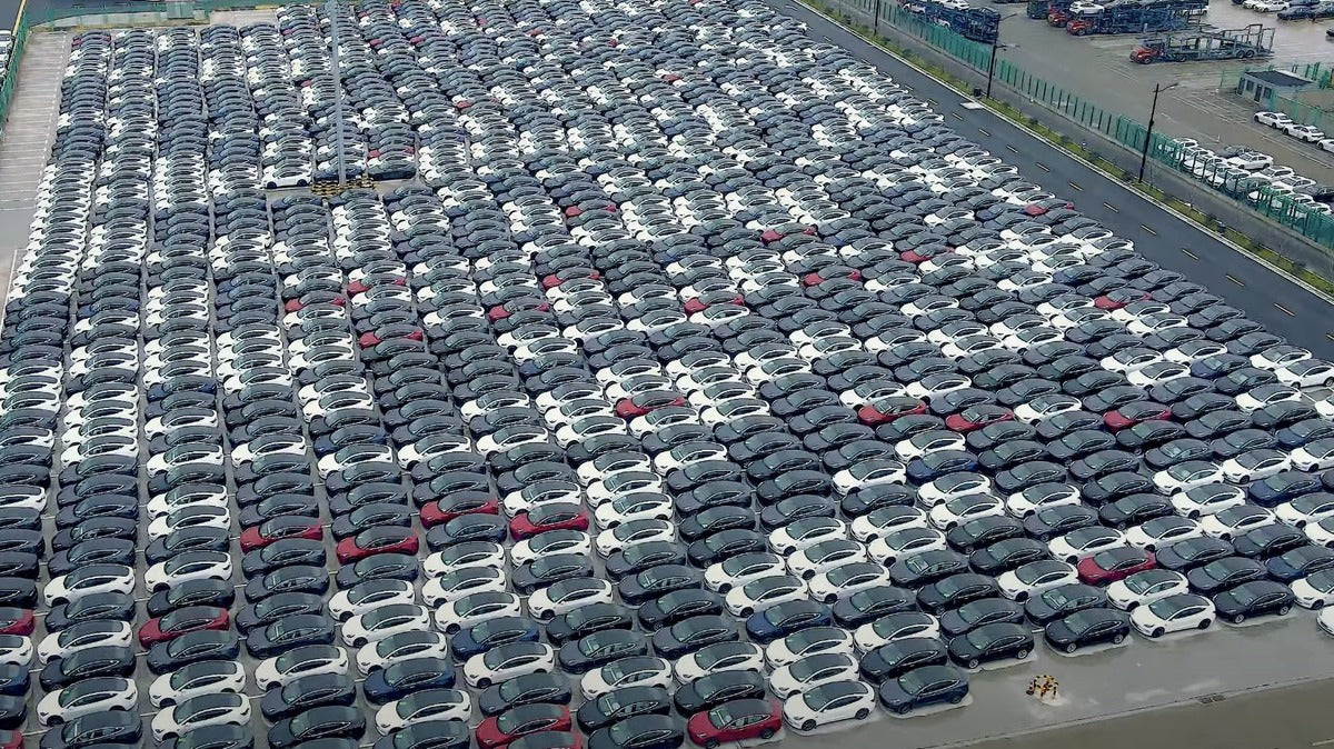 Tesla Giga Shanghai Delivers Nearly 60,000 Cars in January
