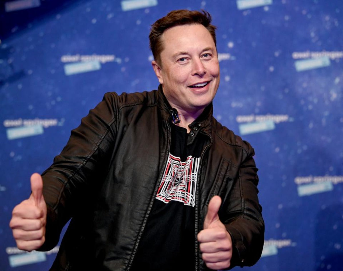 Elon Musk Goes on Clubhouse & Talks Tesla FSD, Lidar & More
