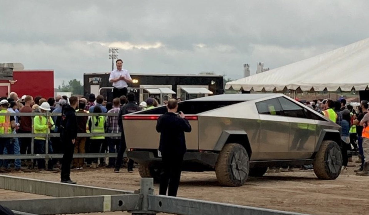 Tesla CEO Elon Musk Visits Giga Texas in Stunning Cybertruck, Recognizes Workers for Good Job