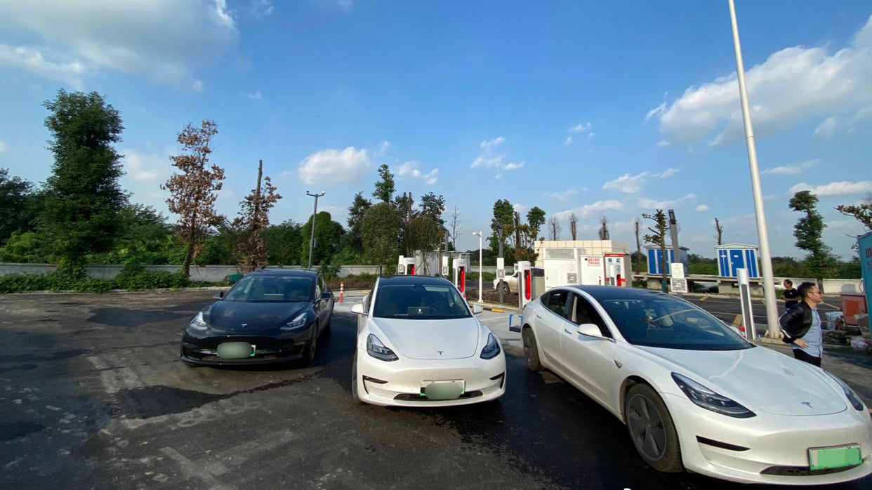 Tesla Brings V3 Supercharging Station to China Highway Service Zone