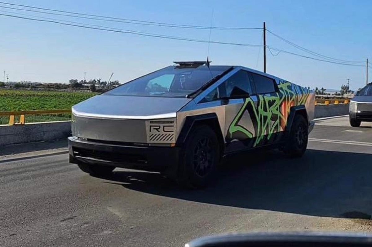 Tesla Cybertruck Spotted with Starlink Dish in Mexico