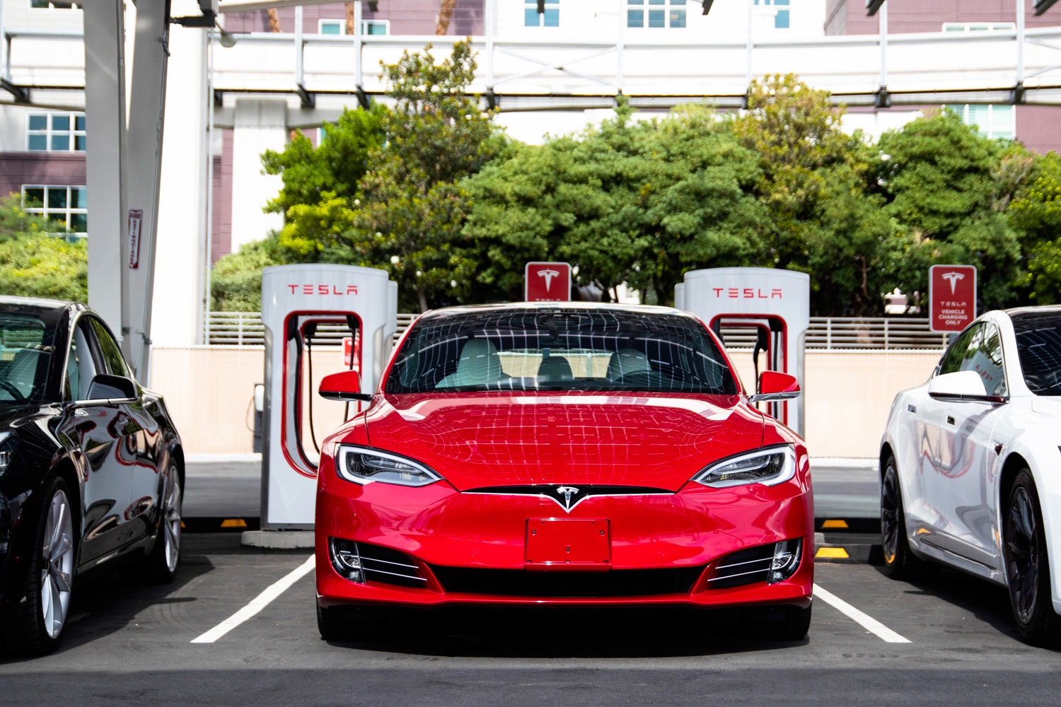 Tesla Battery Shows Impressive Performance After 174K Miles Of Use