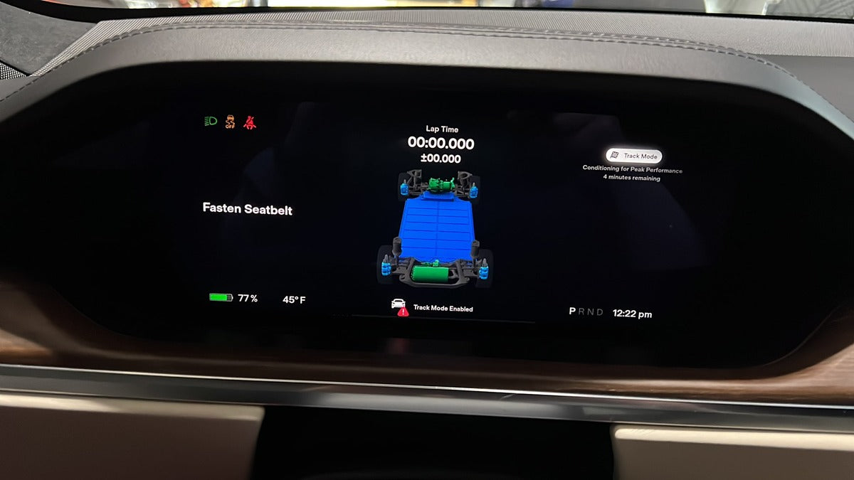 Tesla Model S Plaid Gets Track Mode via New Software Update