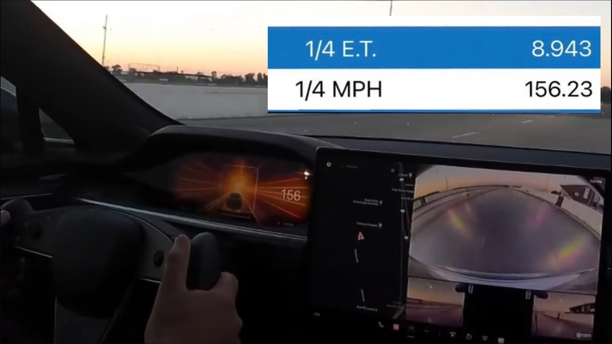 Tesla Model S Plaid Rockets thru 1/4 Mile in 8.943 sec, Setting New World Record for any Production Car