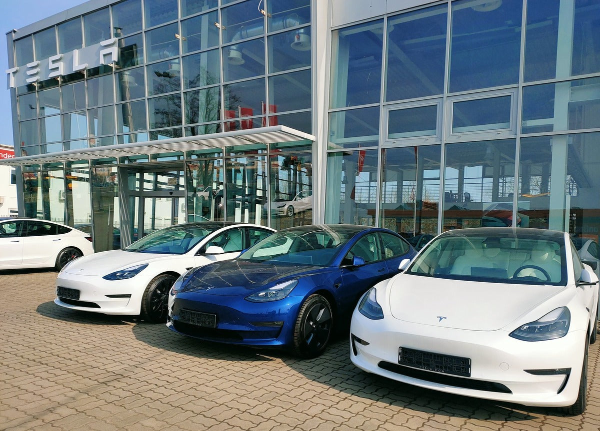 Tesla Opens 1st Brick-and-Mortar Store with Showroom in Poland as European Growth Charges On
