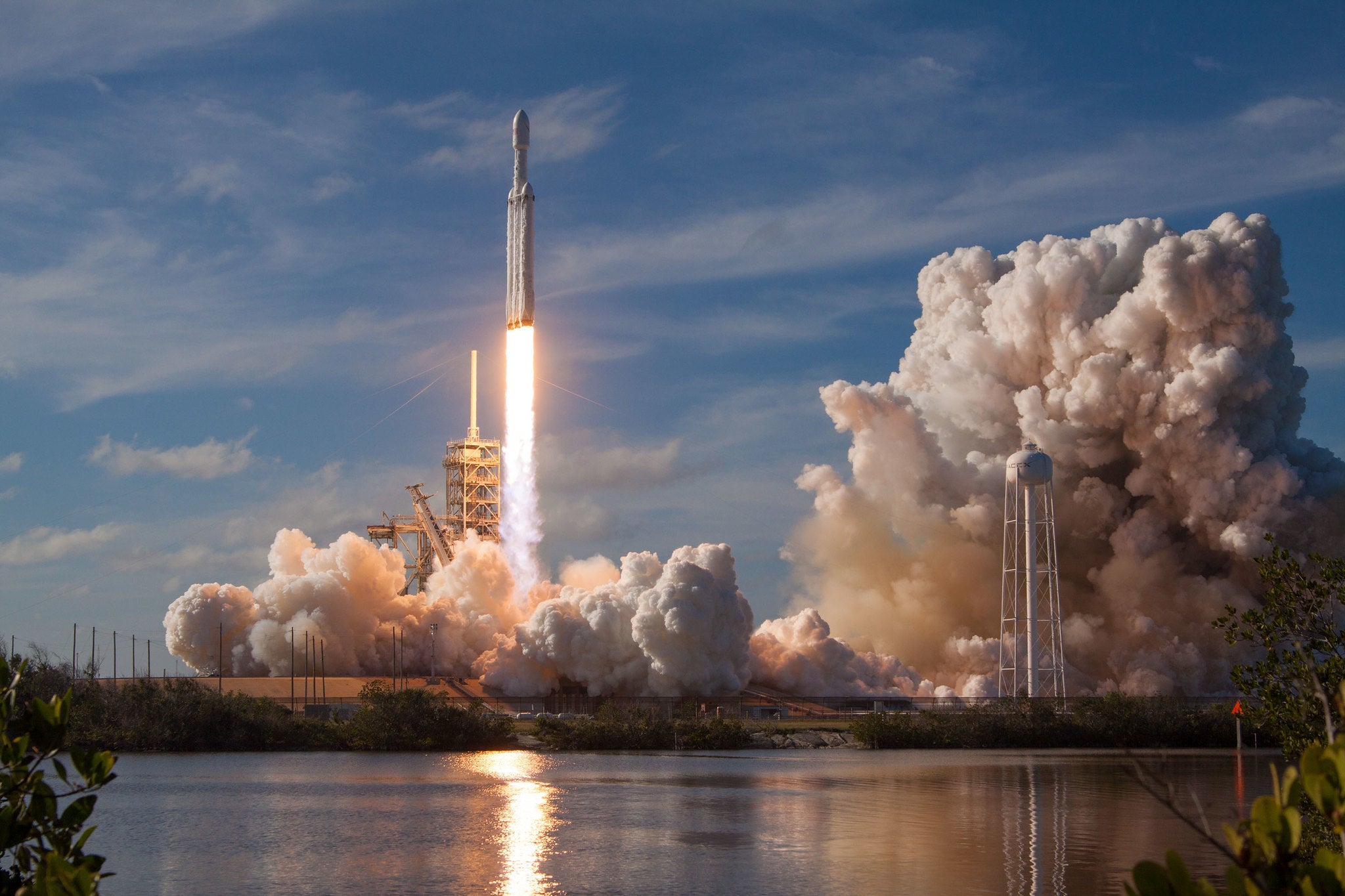 SpaceX’s powerful Falcon Heavy rocket will launch payloads for the U.S. Space Force