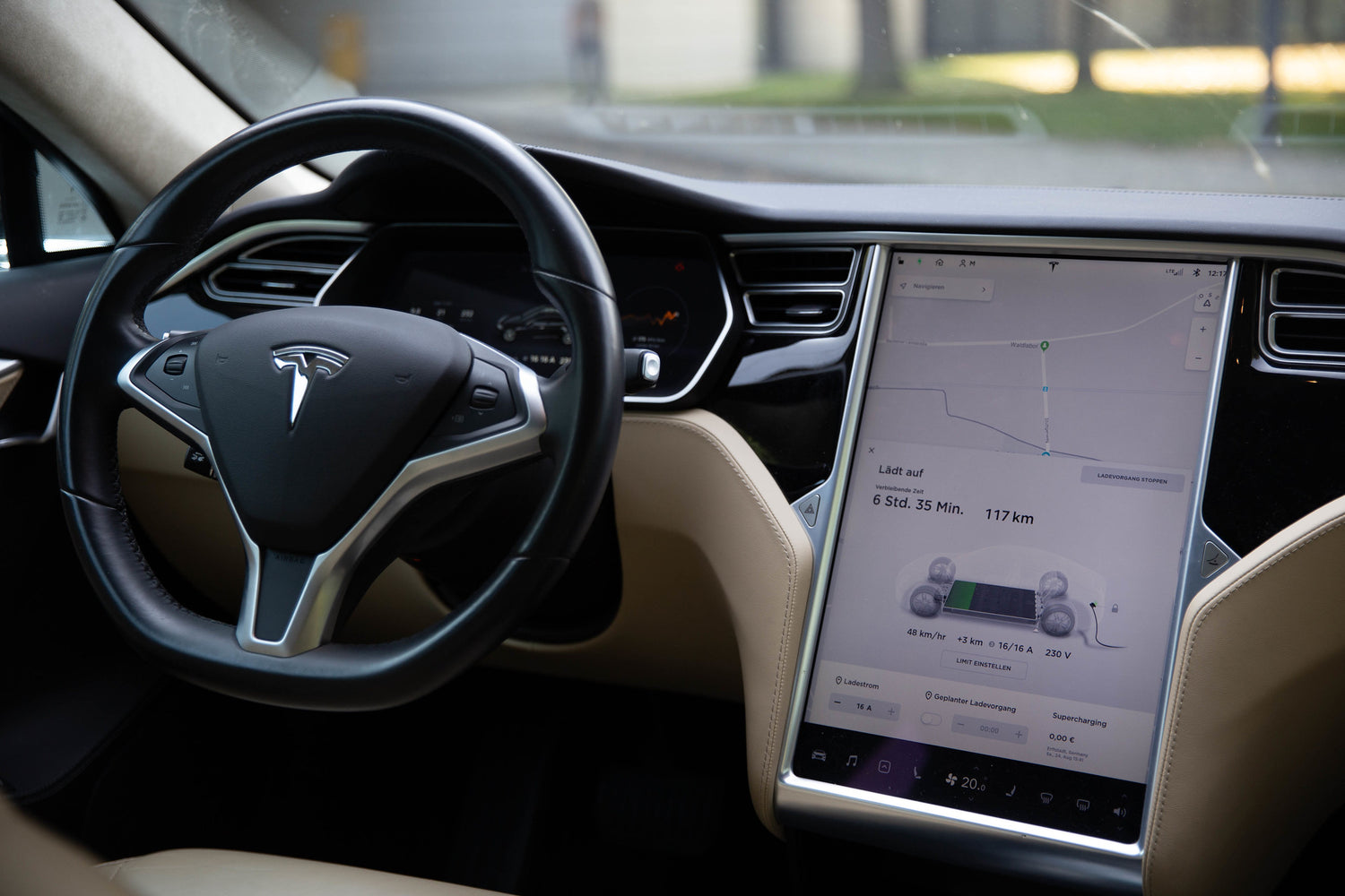 Tesla-Autopilot-Rewrite-Reverse-Summon-Elon-Musk
