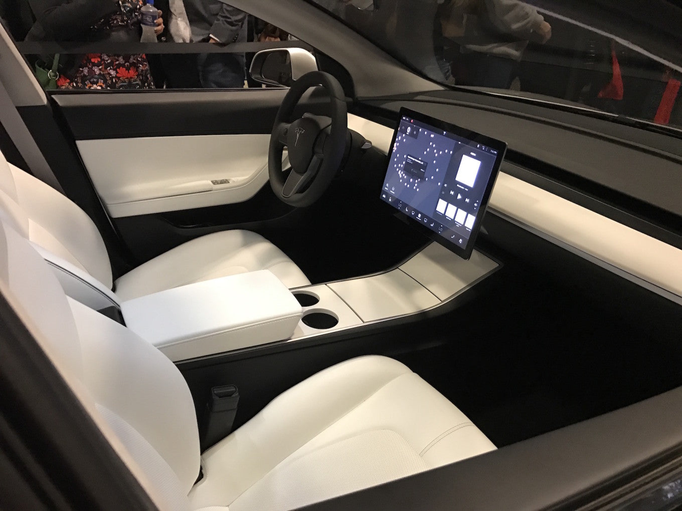 Tesla filed a patent for new material. Are we waiting for an update of the material for the seats and interior trim?