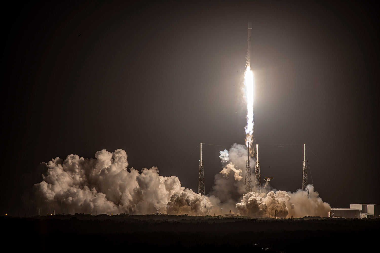 SpaceX Falcon 9 lifts off an eighth time to launch internet-beaming Starlink satellites