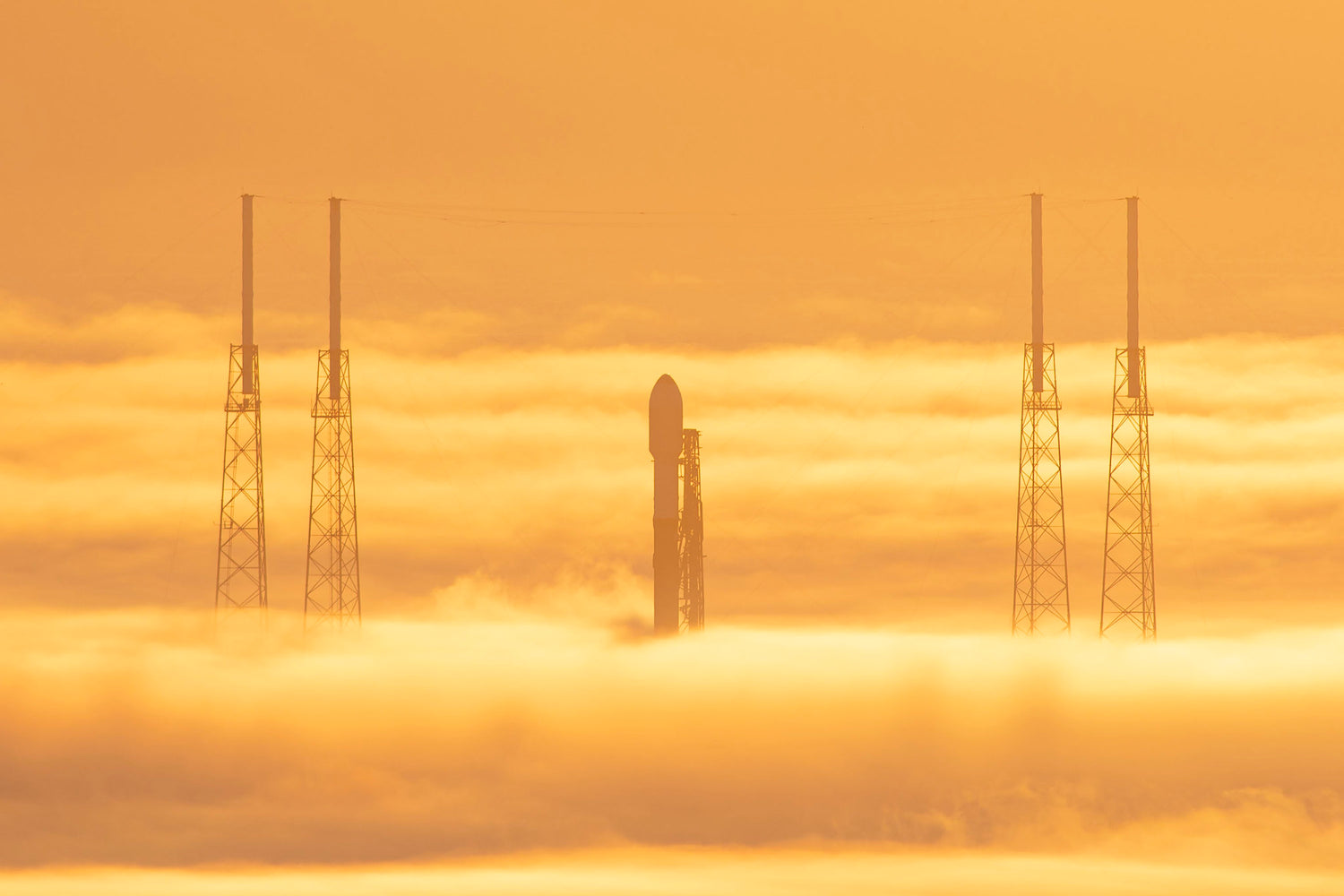 SpaceX Has A Busy Week Ahead, Multiple Falcon 9 Rockets Await To Launch In Florida & California