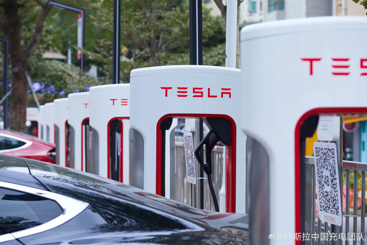 Tesla Hits New Milestone: Installs 6,000th Supercharger Stall in China