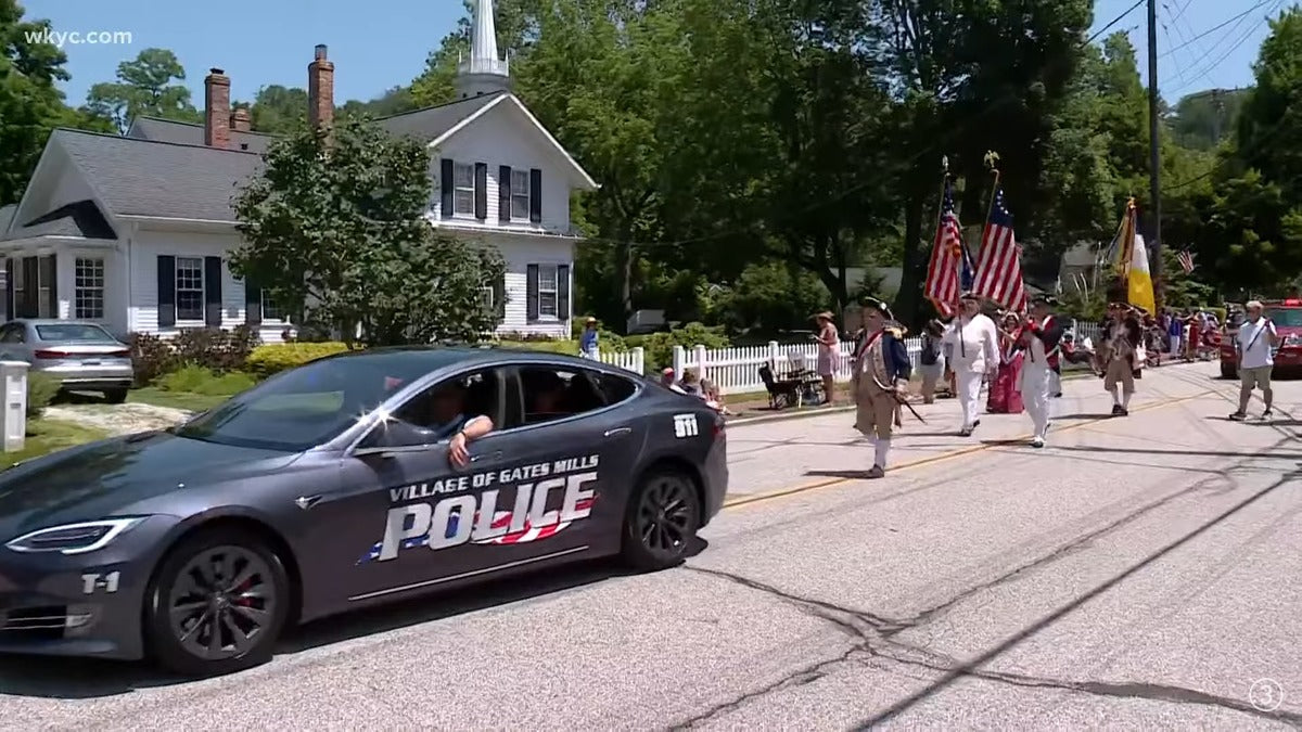 Village of Gates Mills PD Reveals its Tesla Model S Cruiser at July 4th Parade in Ohio