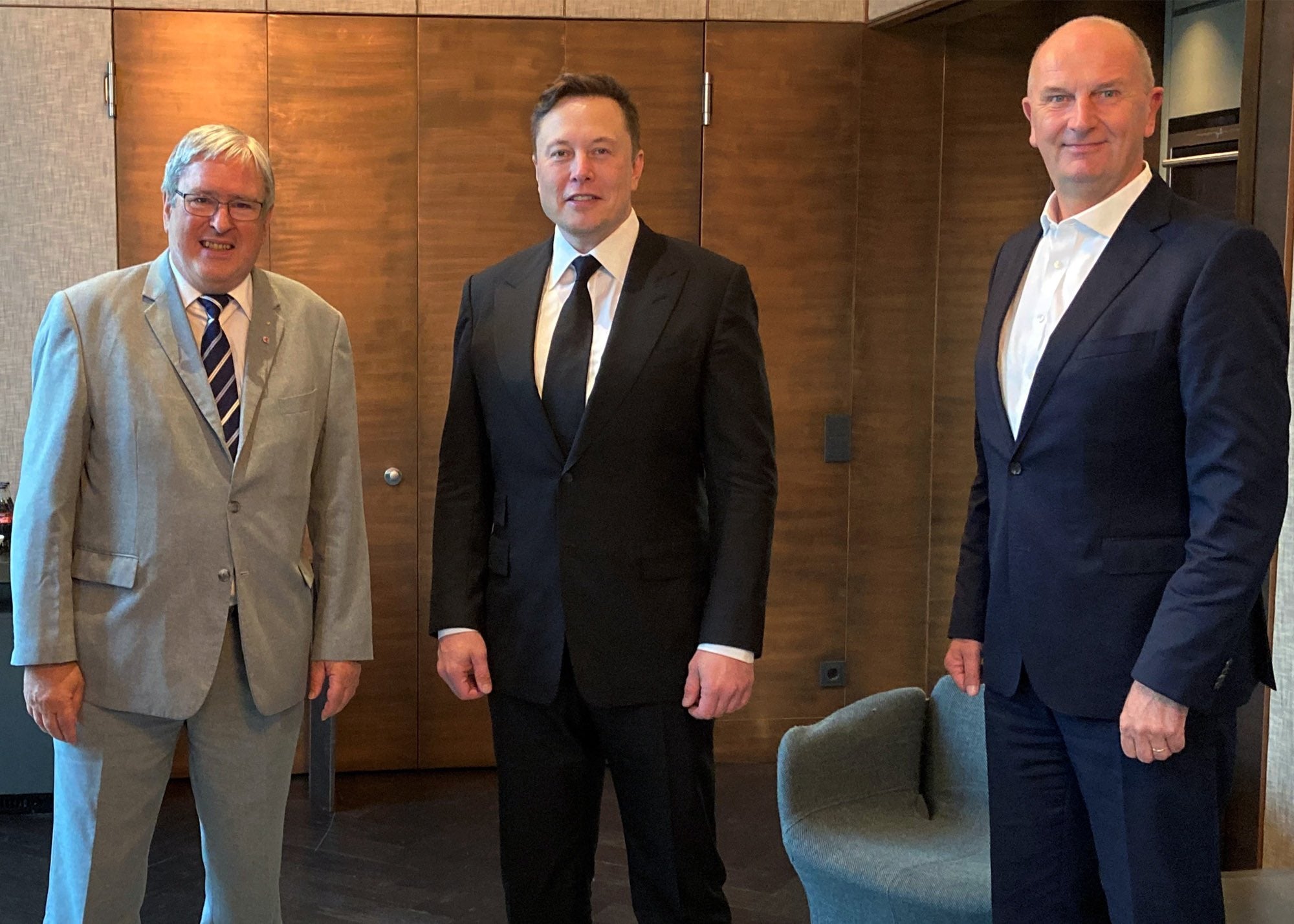 Elon Musk Gets Full Commitment from Germany’s Economy Minister to Get Tesla Giga Berlin Up & Running ASAP