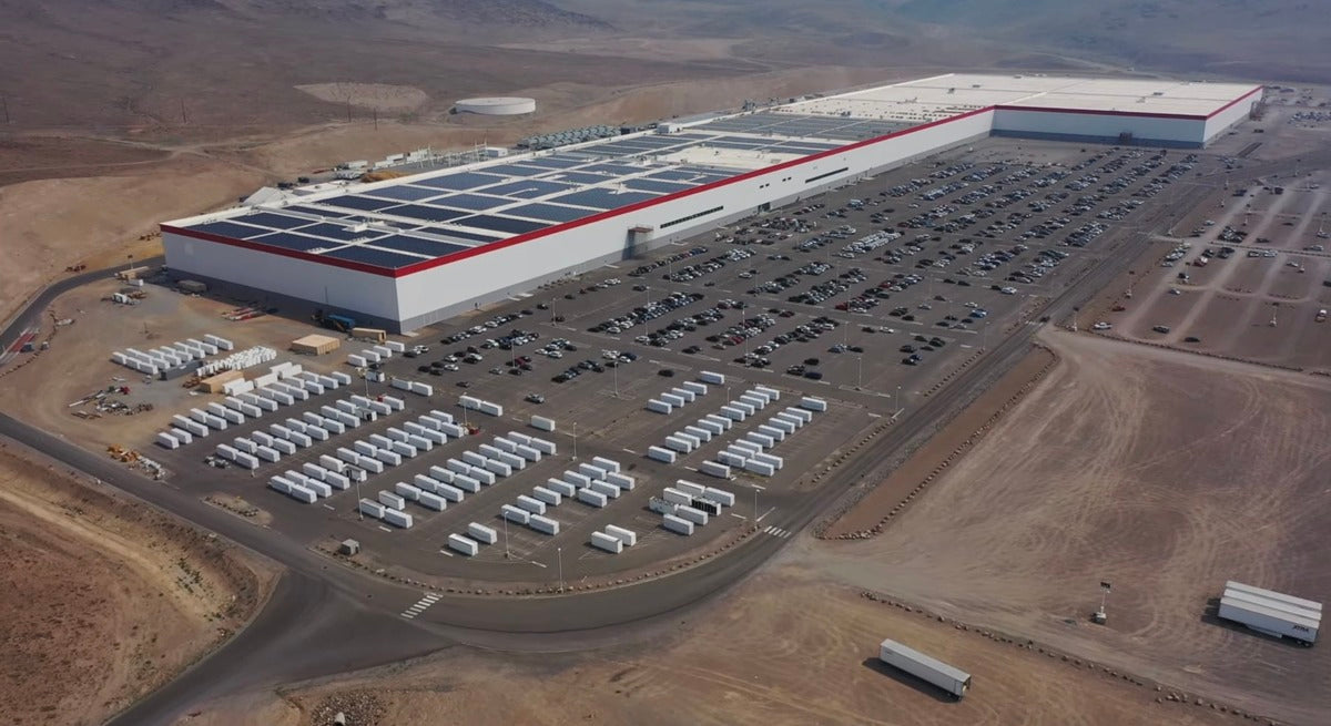 Tesla Giga Nevada Is Reducing its Employees' Exposure to Wildfire Smoke During Working Hours