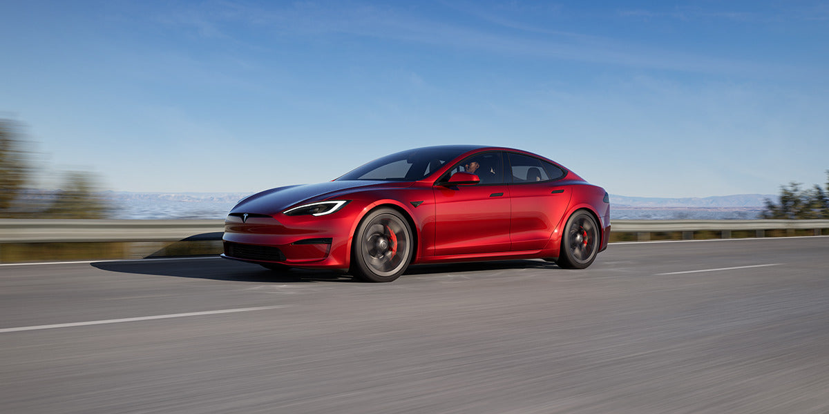 Tesla Starts Selling the Updated Model S, with New Interesting Additions