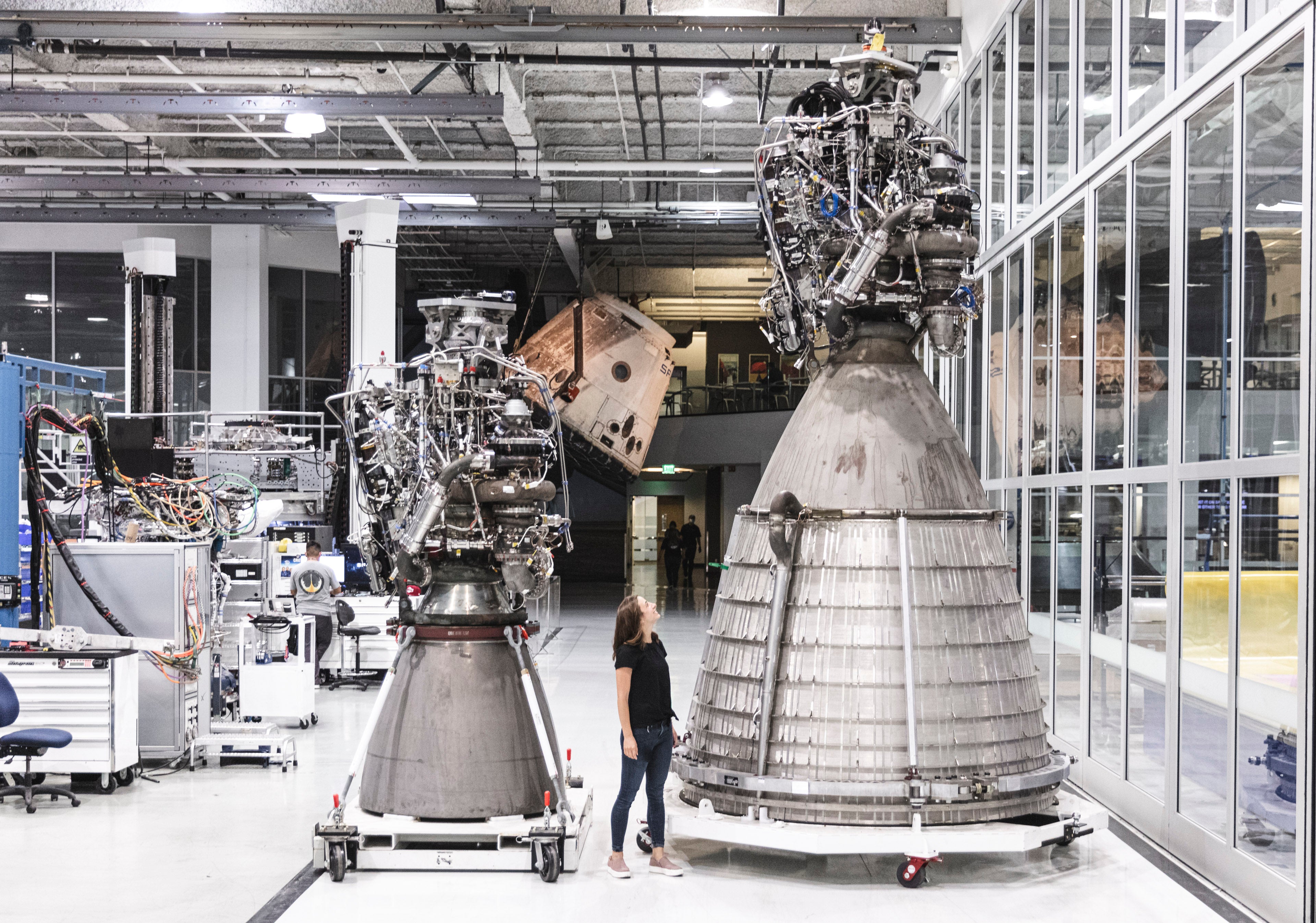 SpaceX shares photo of gigantic Starship vacuum-optimized Raptor engine
