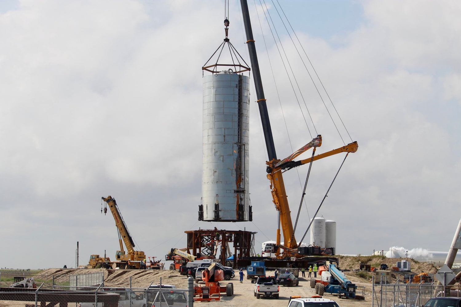 SpaceX Starship Mk1 moved to the launch pad in Texas