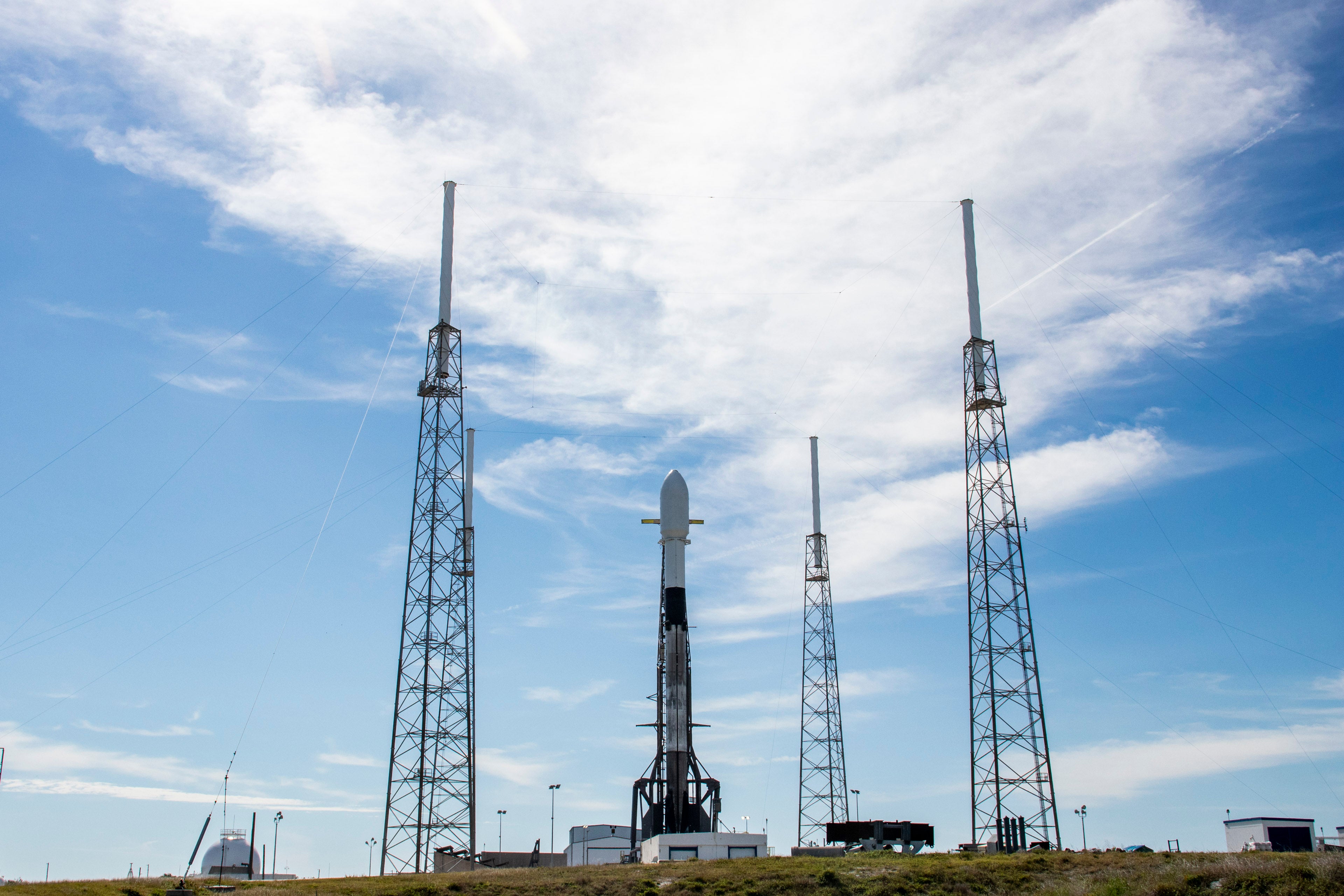 SpaceX aims to deploy fourth batch of Starlink satellites on Monday -Watch It Live!