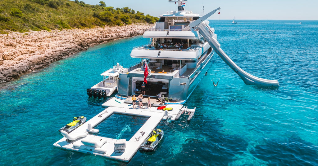 Motor Yacht Loon superyacht provides SpaceX Starlink Internet to passengers in the Bahamas & Caribbean