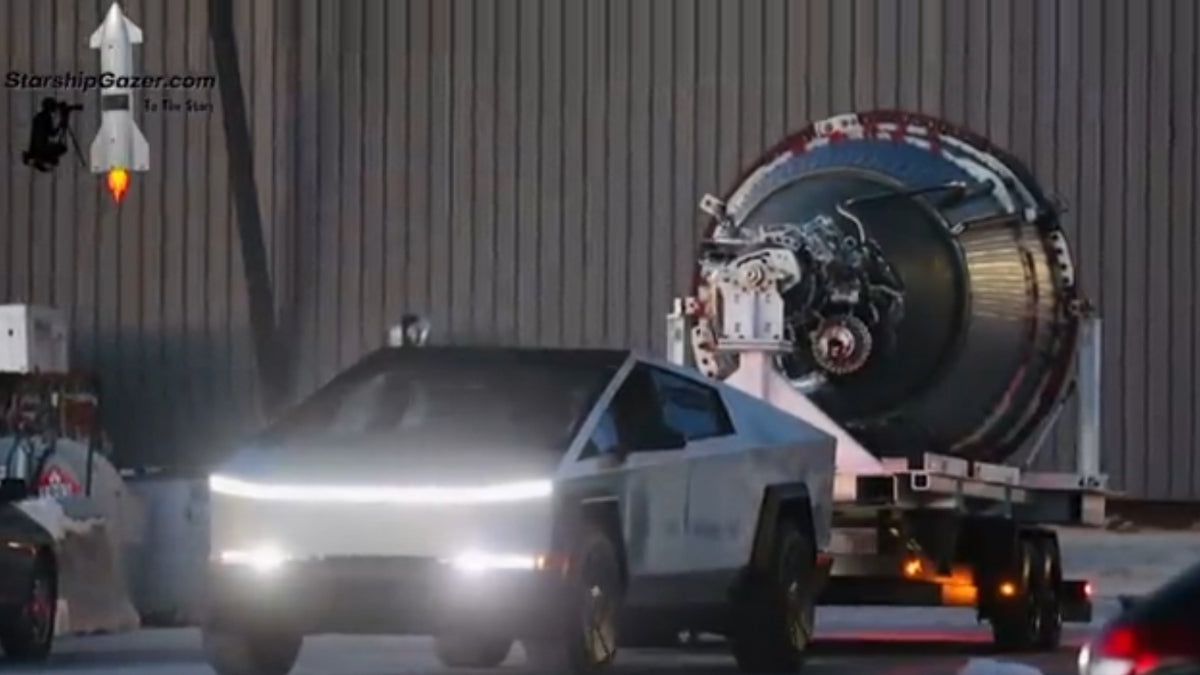 Tesla Cybertruck Tows SpaceX Starship Raptor Engine In Texas [VIDEO]