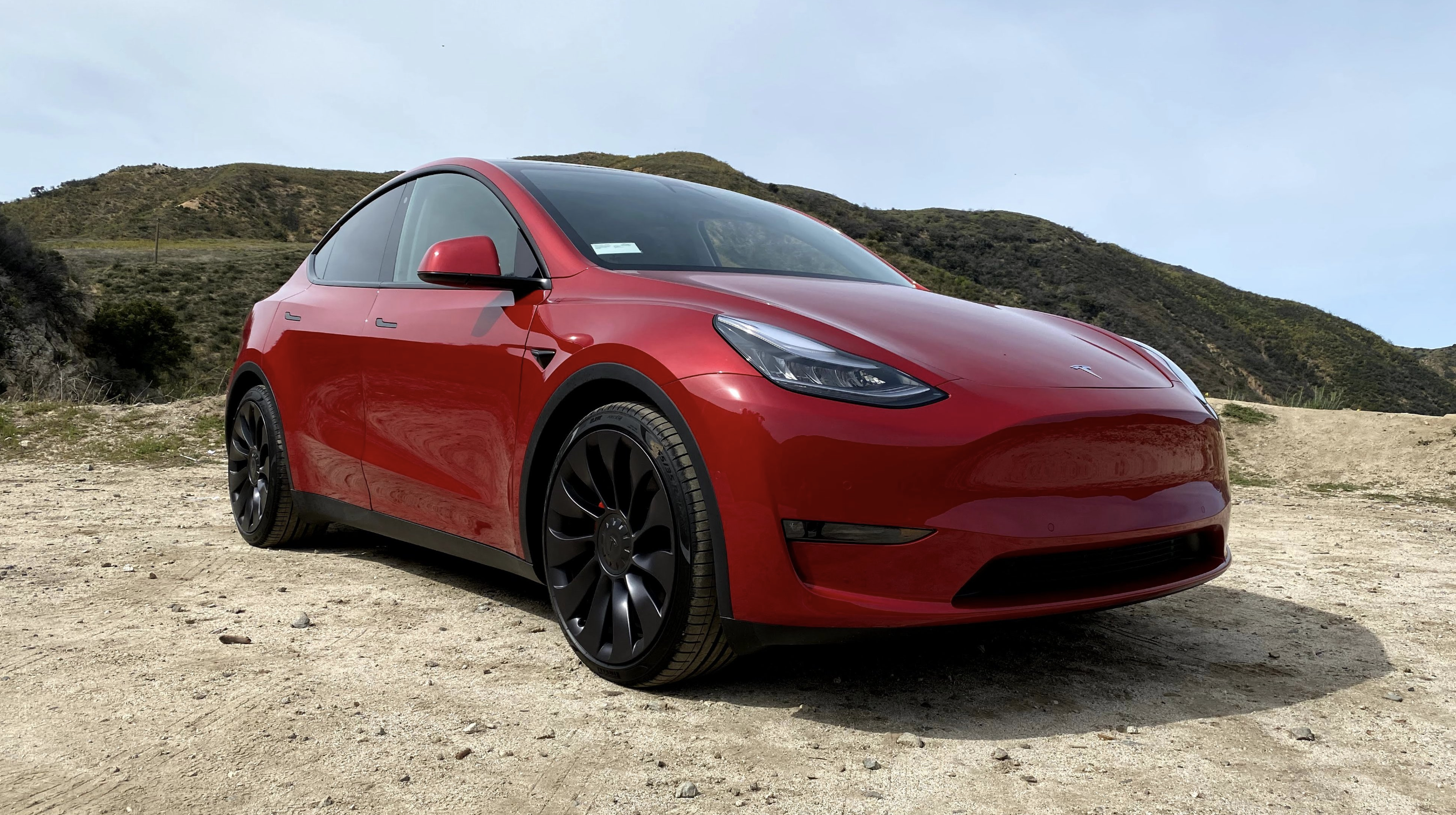 Tesla-Model-Y-Performance-Review-Edmunds