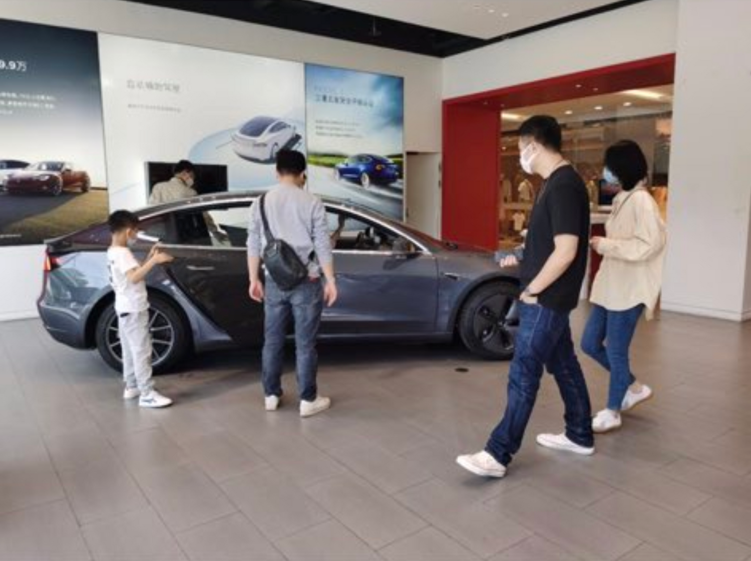 Tesla-Giga-Shanghai-MIC-Model-3-Demand