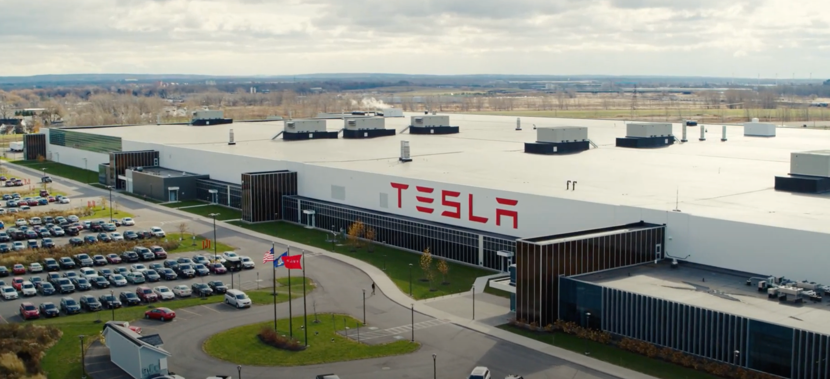 Tesla-Giga-New-York-Reopen-Solar-Roof-Panasonic