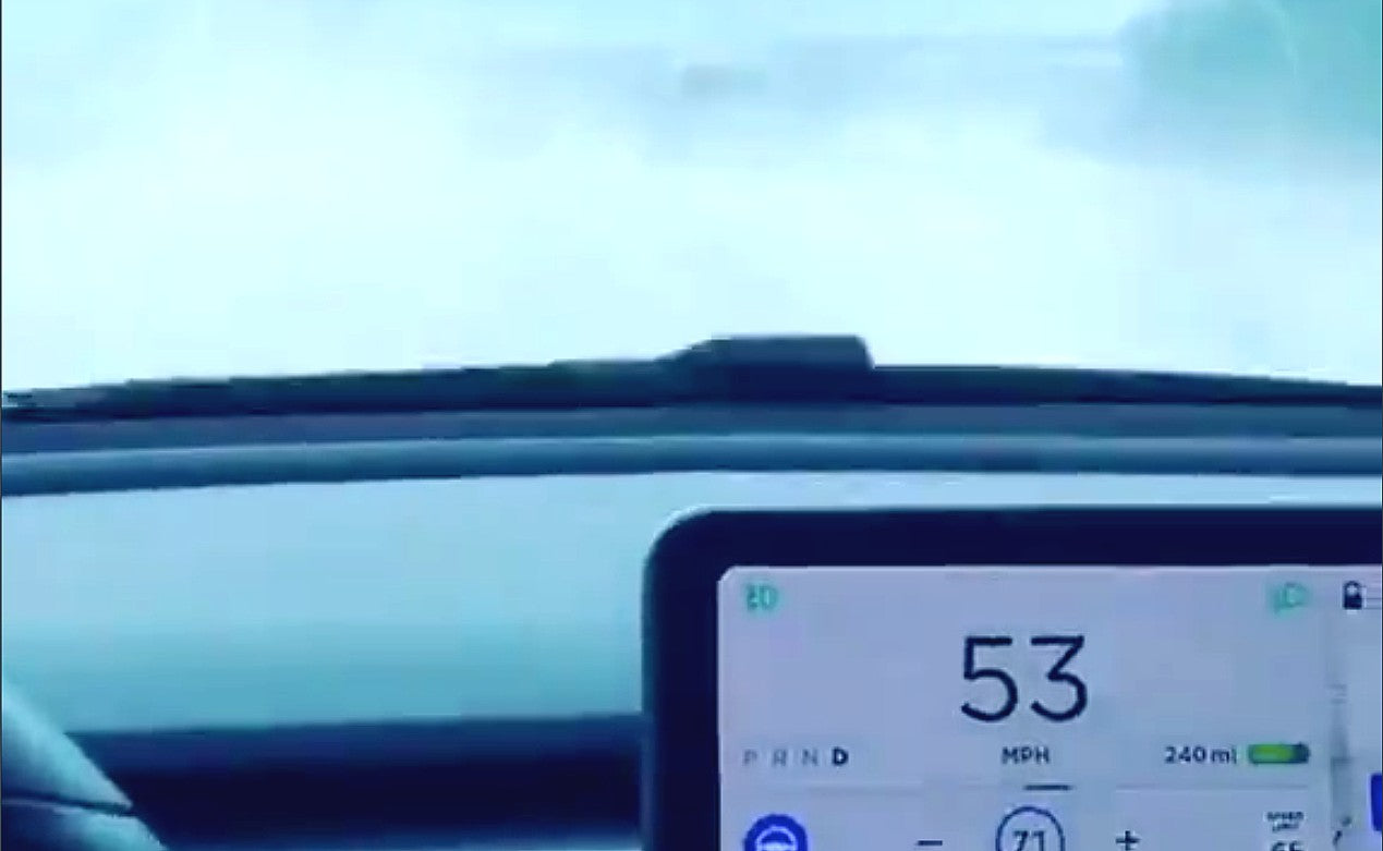 Tesla-Autopilot-FL-Rainstorm-Video