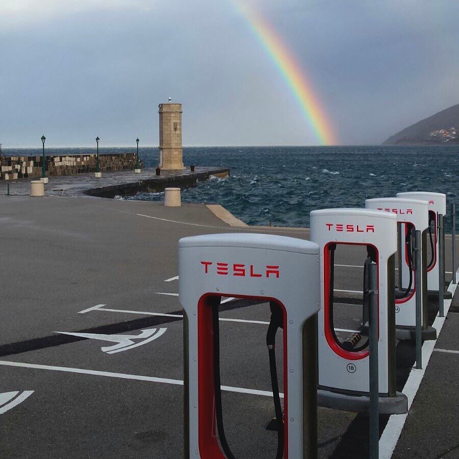Tesla-Battery-200k-miles