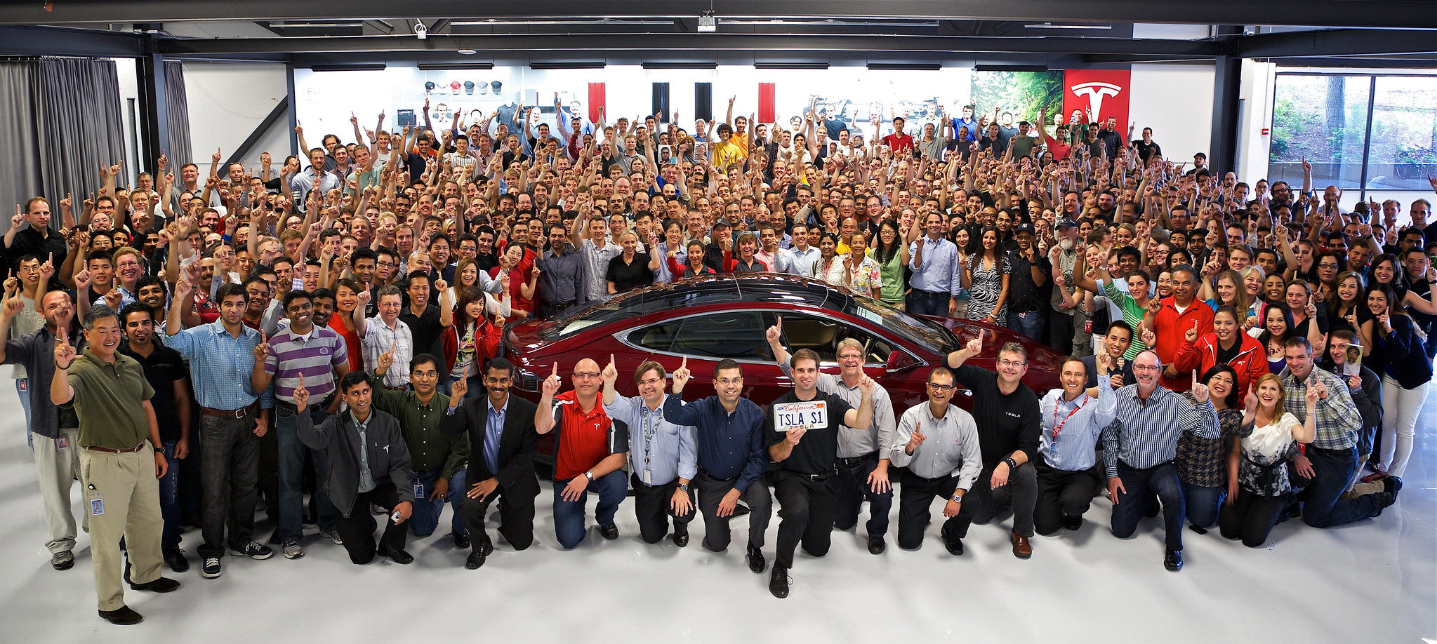 Tesla's Secret Weapon in Focus: How an Army of Enthusiasts is Disrupting the Auto Industry