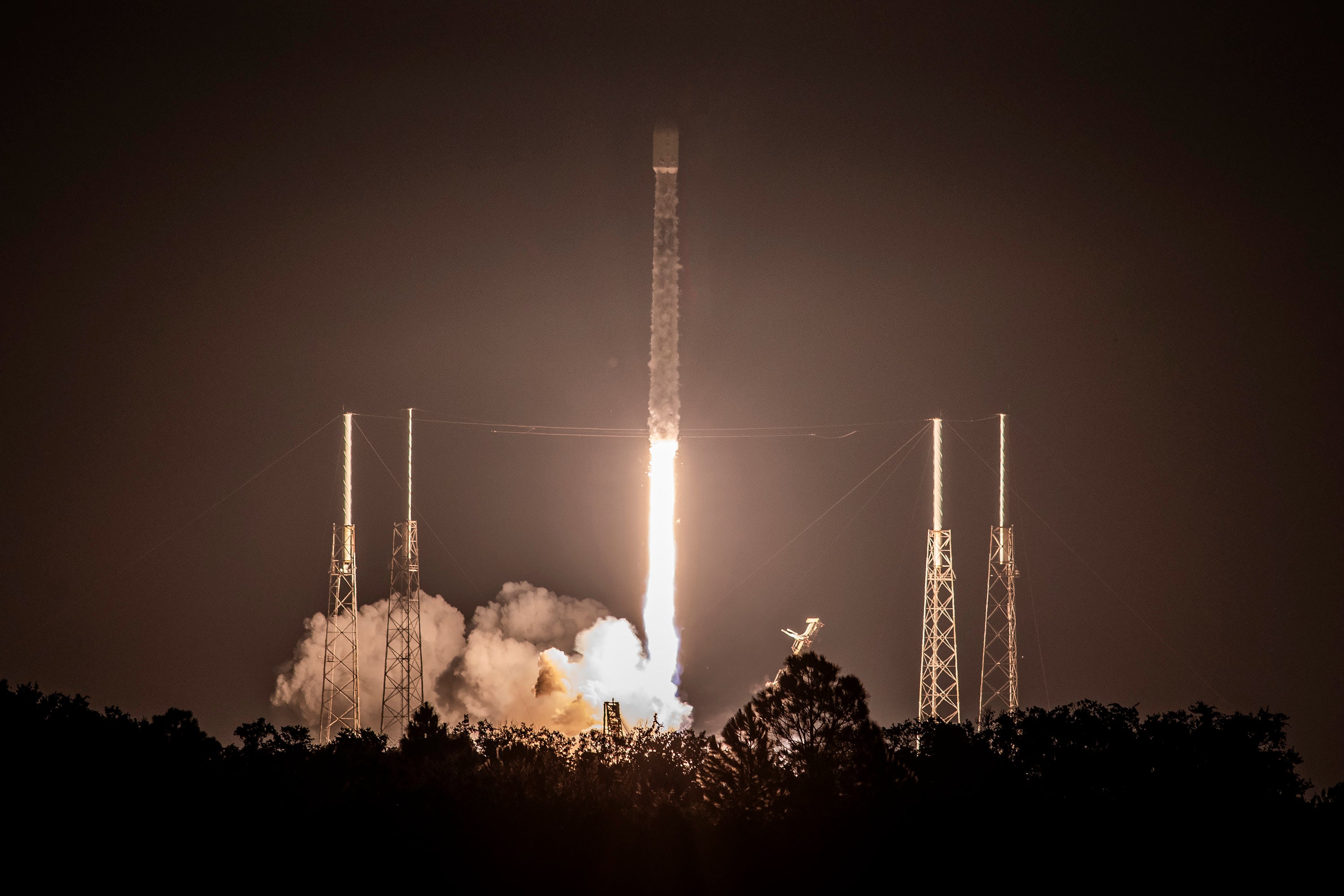 SpaceX Achieves Milestone with 60th Launch of 2023, Deploying Upgraded Starlink Satellite Fleet