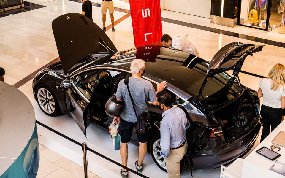 Tesla Starts Showcasing Model 3 in Greek Shopping Mall, Ready to Enter Local Market