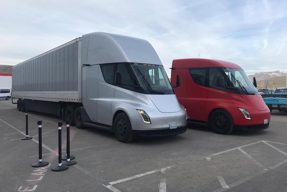 Tesla Semi Trucks Now Ready For Volume Production, Leaked Email By Elon Musk