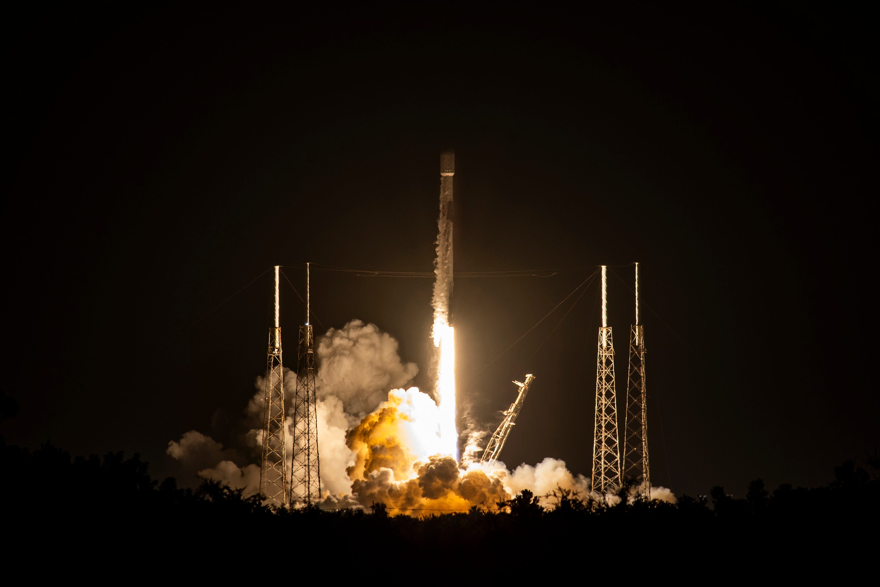SpaceX launches another fleet of Starlink V2 Mini satellites to enhance the internet network