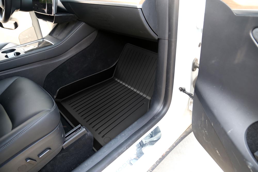 Tesla Model Y Floor Mats Full Set (7 Seater) - Passenger Side